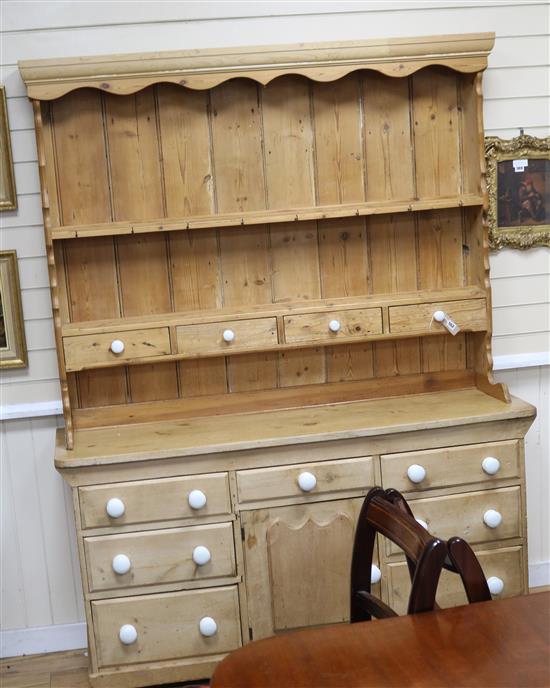 A pine dresser W.150cm